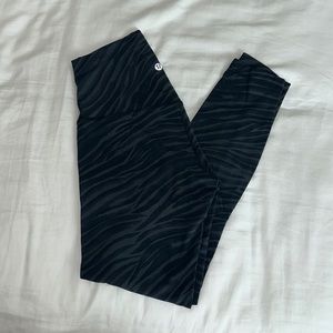 Lululemon 25 inch align leggings (Black print)